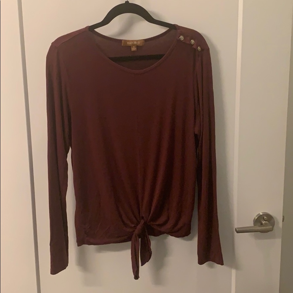 Long sleeve tee with front tie